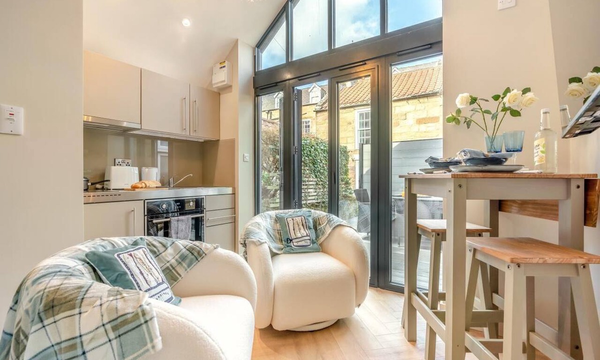 Sandsend Apartment | 1 Bed in Sandsend (oc-s37204)