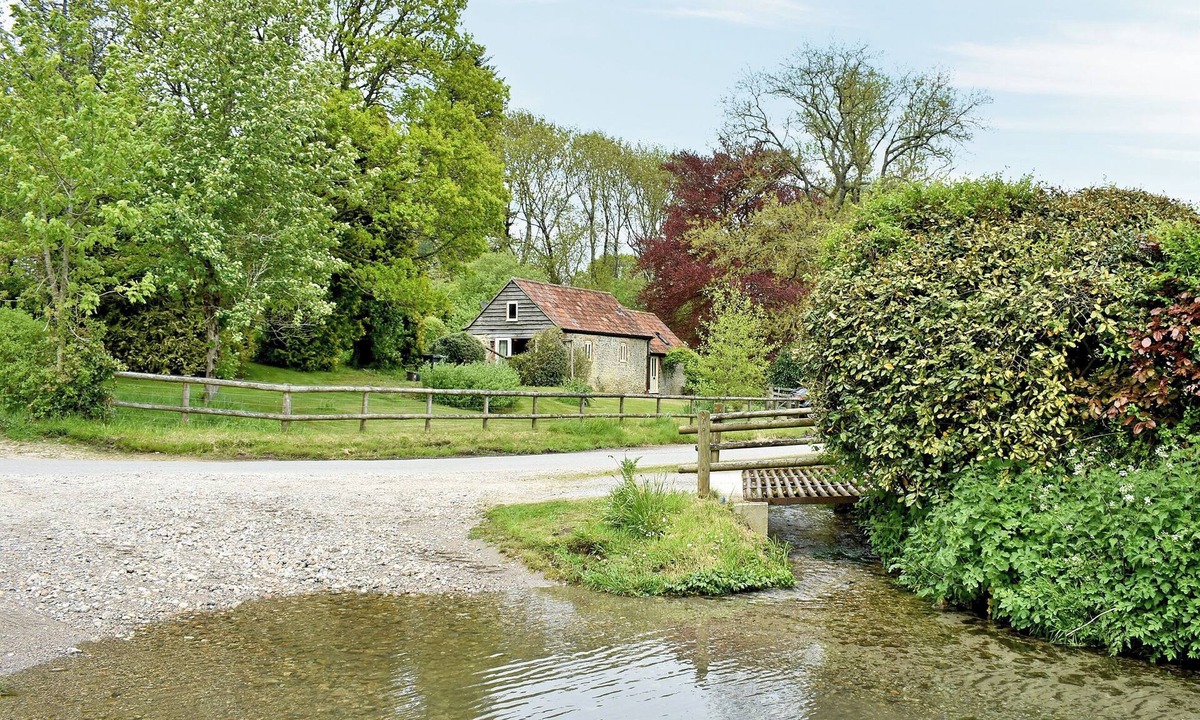 West Compton Cottage | 1 bedroom accommodation in Lower Wraxall, near Dorchester