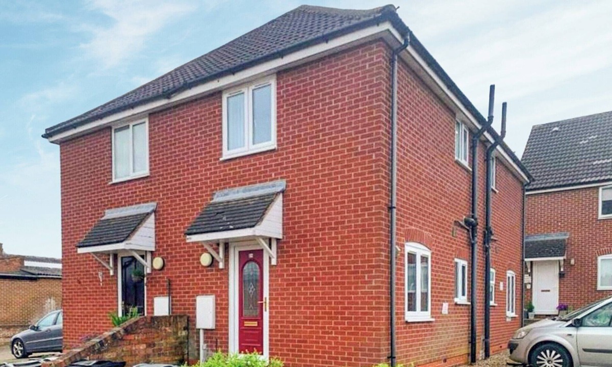Grantham Cottage | 1 bedroom accommodation in Grantham