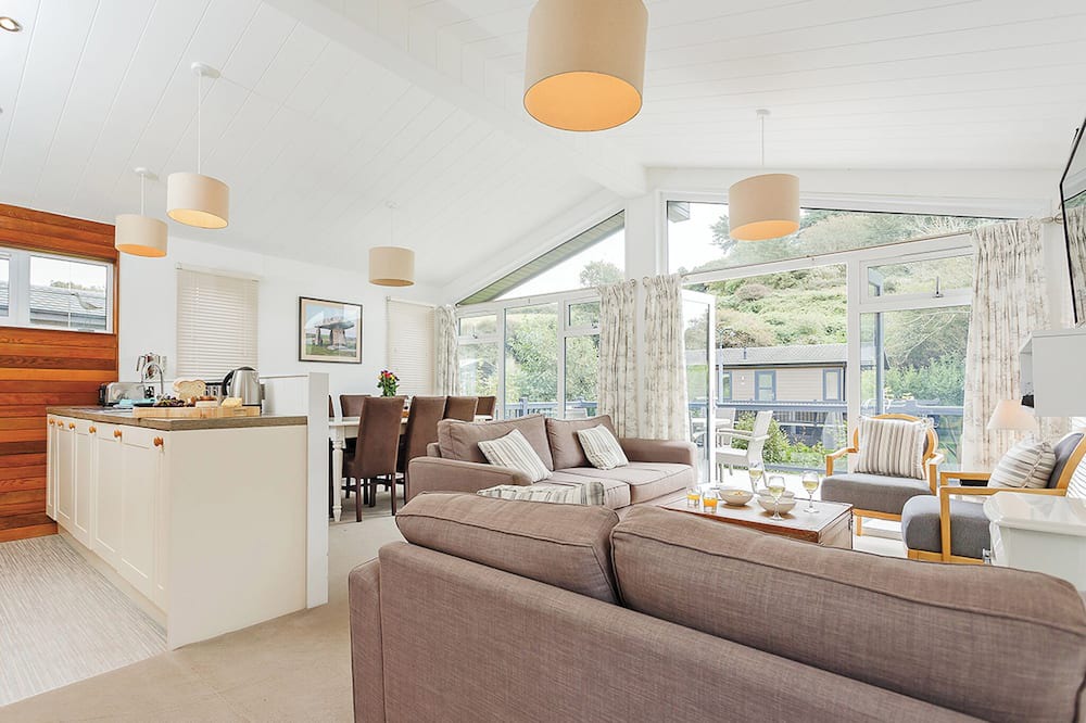 Mullion Ski Chalet | 1 bedroom accommodation in Mullion Cove, Helston