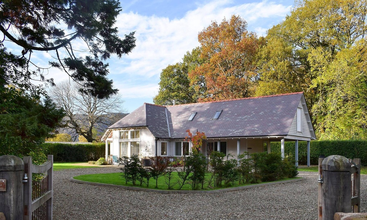 St Fillans Cottage | 1 bedroom accommodation in St Fillans, near Crieff