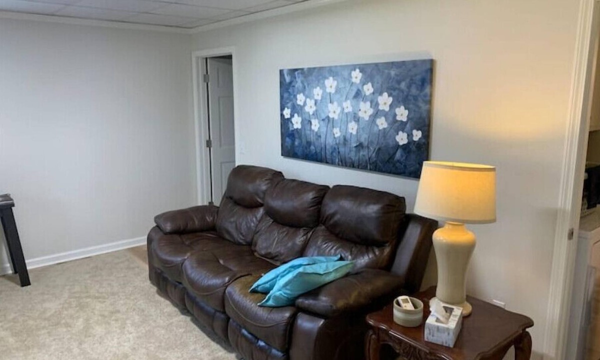 Sanford House | 1 BR Apartment near 15/501/1n