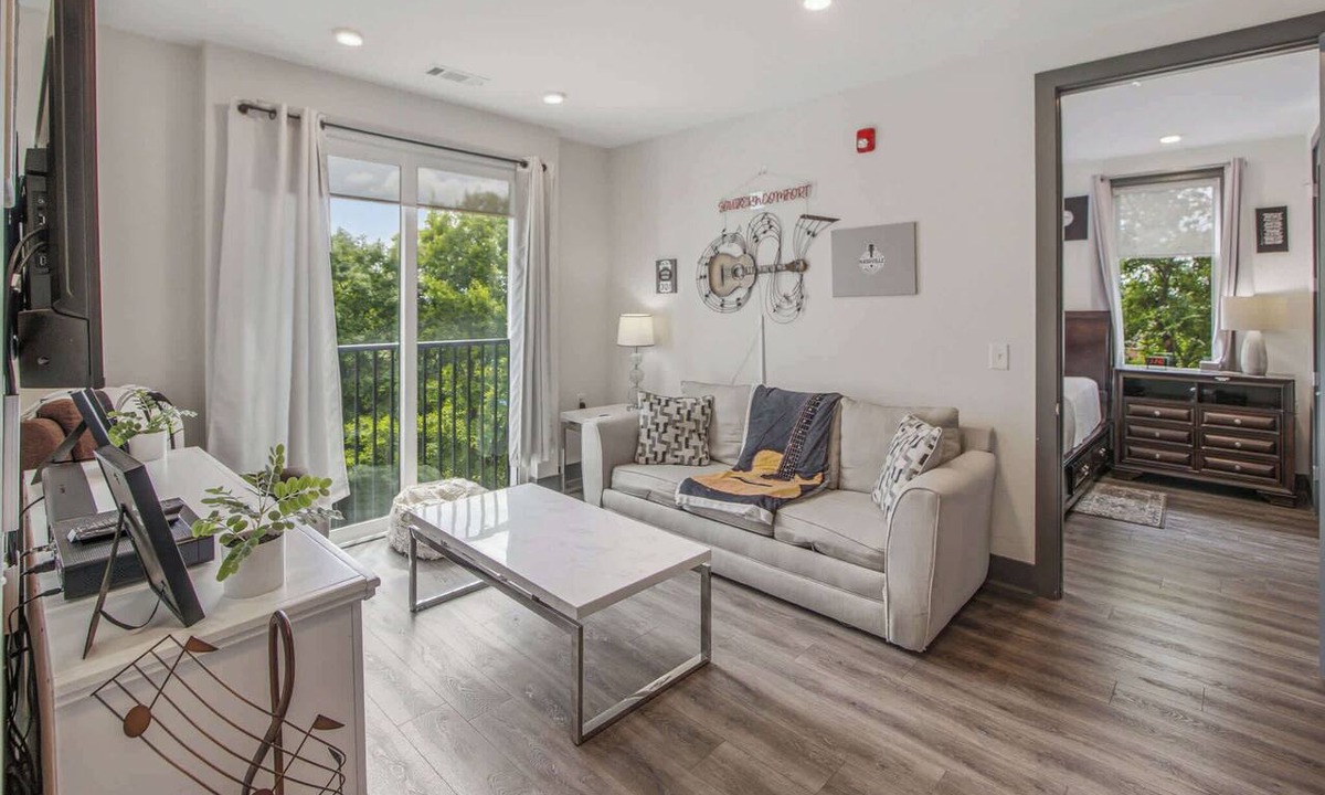 Rolling Mill Hill Condo | 1 Mi. to Broadway & Downtown Nashville・Gym Access