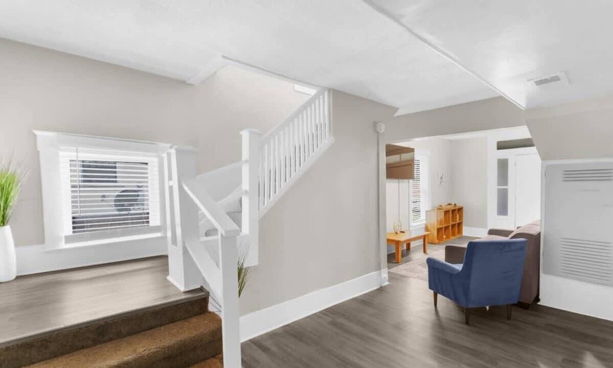 Birmingham House | 10 Mins to Legion Field- Ensley Highlands Hideaway