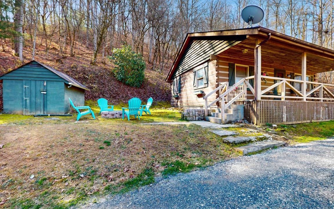 Qualla Cabin | 102 m² Cabin ∙ 2 bedrooms ∙ 4 guests