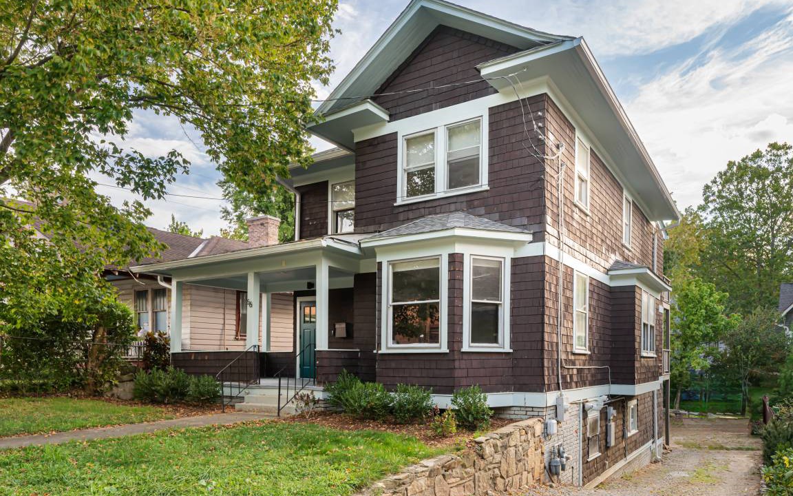 Historic Montford House | 109 m² House ∙ 2 bedrooms ∙ 4 guests
