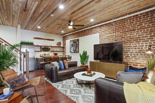 Historic District - North House | 10BR Downtown Savannah Combo Walk to Nightlife