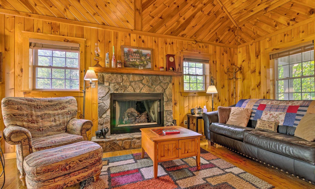 Todd Cabin | 11 Mi to Boone: Secluded Pet-Friendly Cabin!