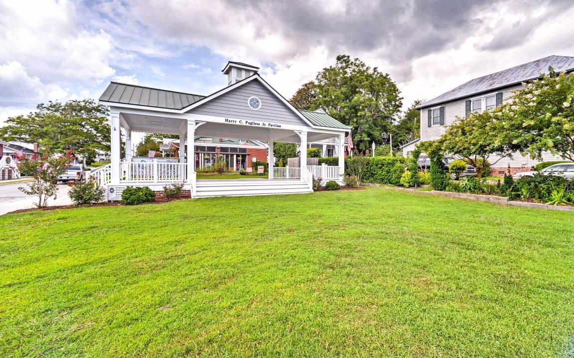 Swansboro Apartment | 111 m² Apartment ∙ 4 guests