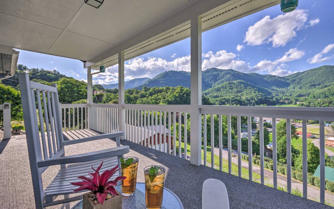 Maggie Valley House | 111 m² House ∙ 2 bedrooms ∙ 4 guests