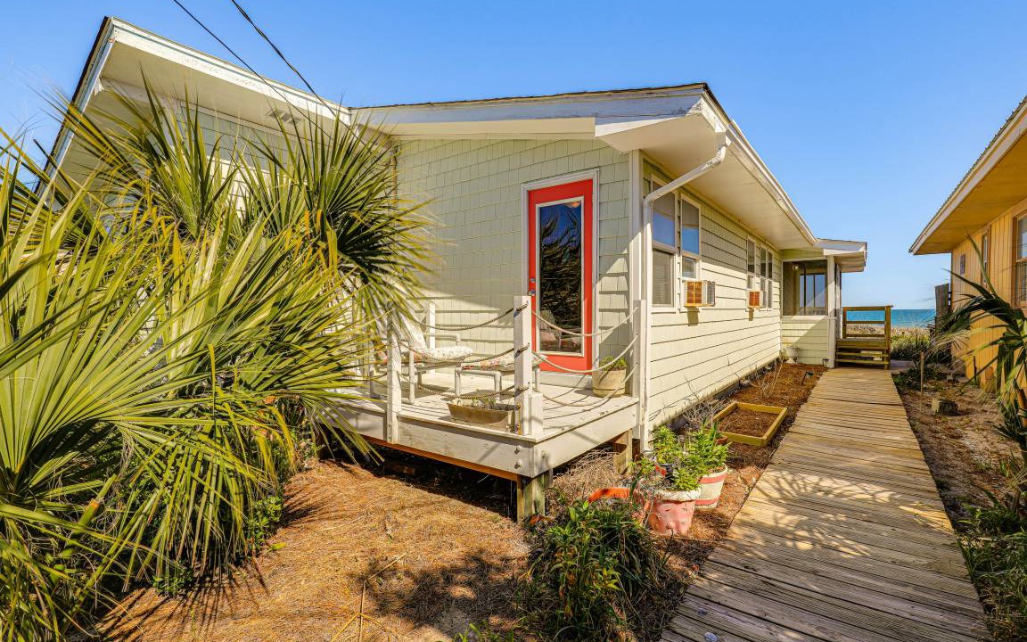 Topsail Beach House | 111 m² House ∙ 3 bedrooms ∙ 8 guests