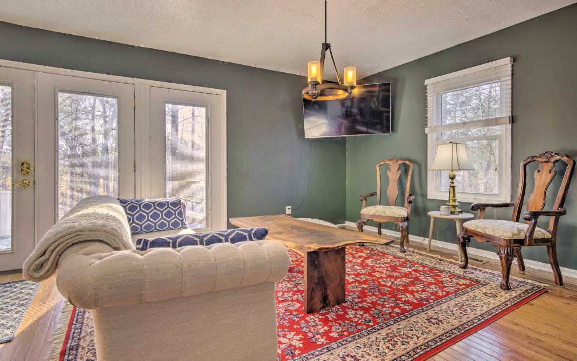 Mill Spring Cottage | 132 m² Cabin ∙ 3 bedrooms ∙ 6 guests