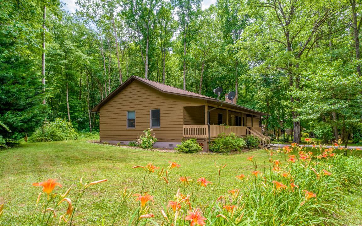 Cullowhee House | 133 m² House ∙ 3 bedrooms ∙ 6 guests