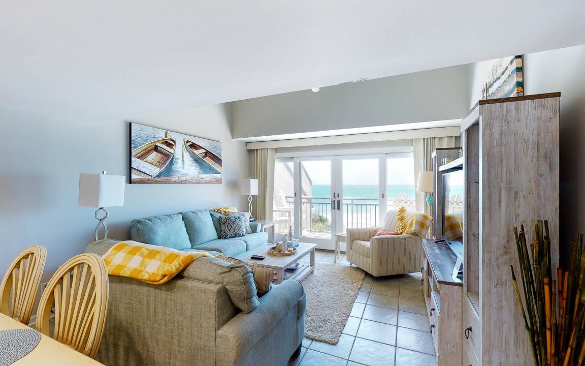 Pine Knoll Shores Condo | 136 m² Condo ∙ 4 bedrooms ∙ 8 guests