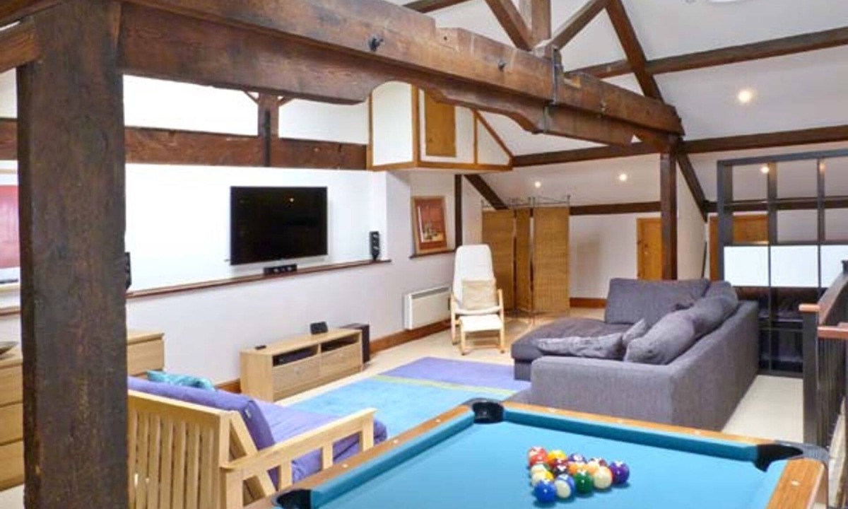 Airton Cottage | 14 Riverside Walk
