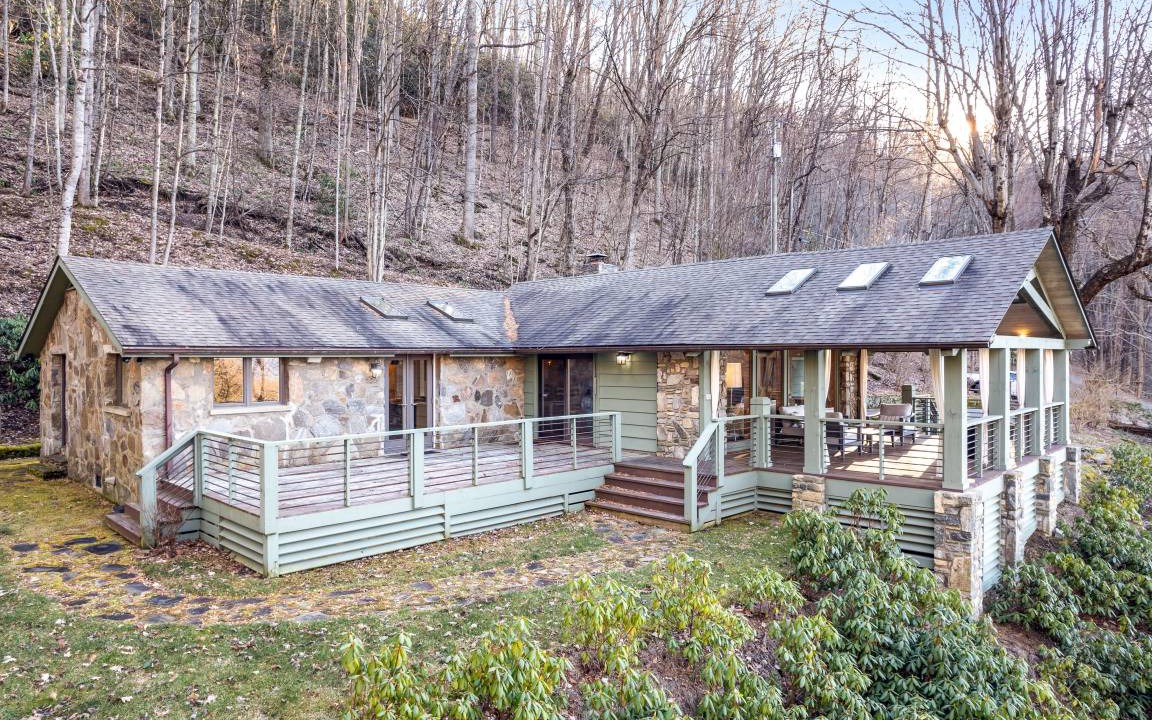 Waynesville House | 142 m² House ∙ 3 bedrooms ∙ 8 guests