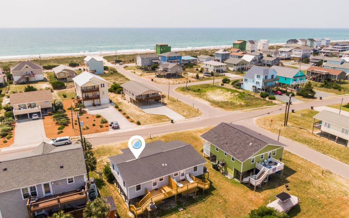 Topsail Beach House | 142 m² House ∙ 2 bedrooms ∙ 4 guests
