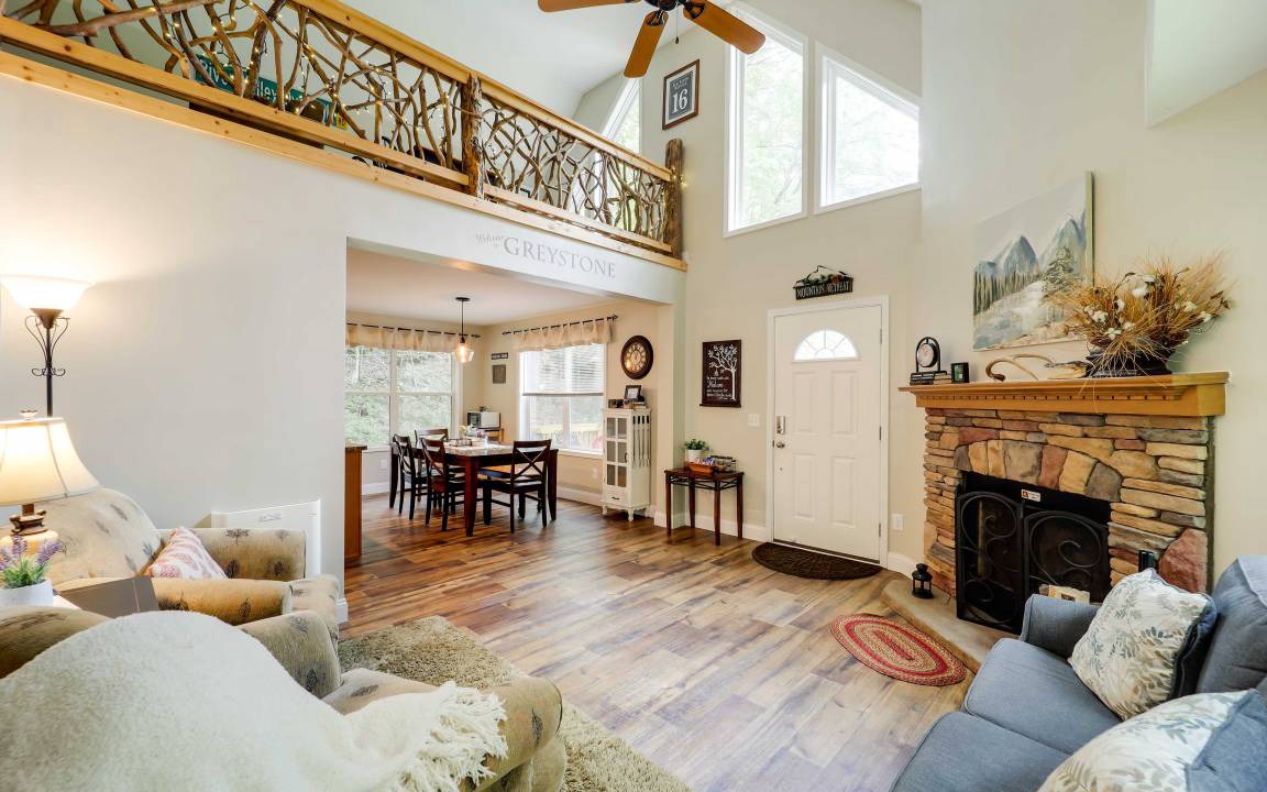 Elk Park House | 143 m² House ∙ 3 bedrooms ∙ 10 guests