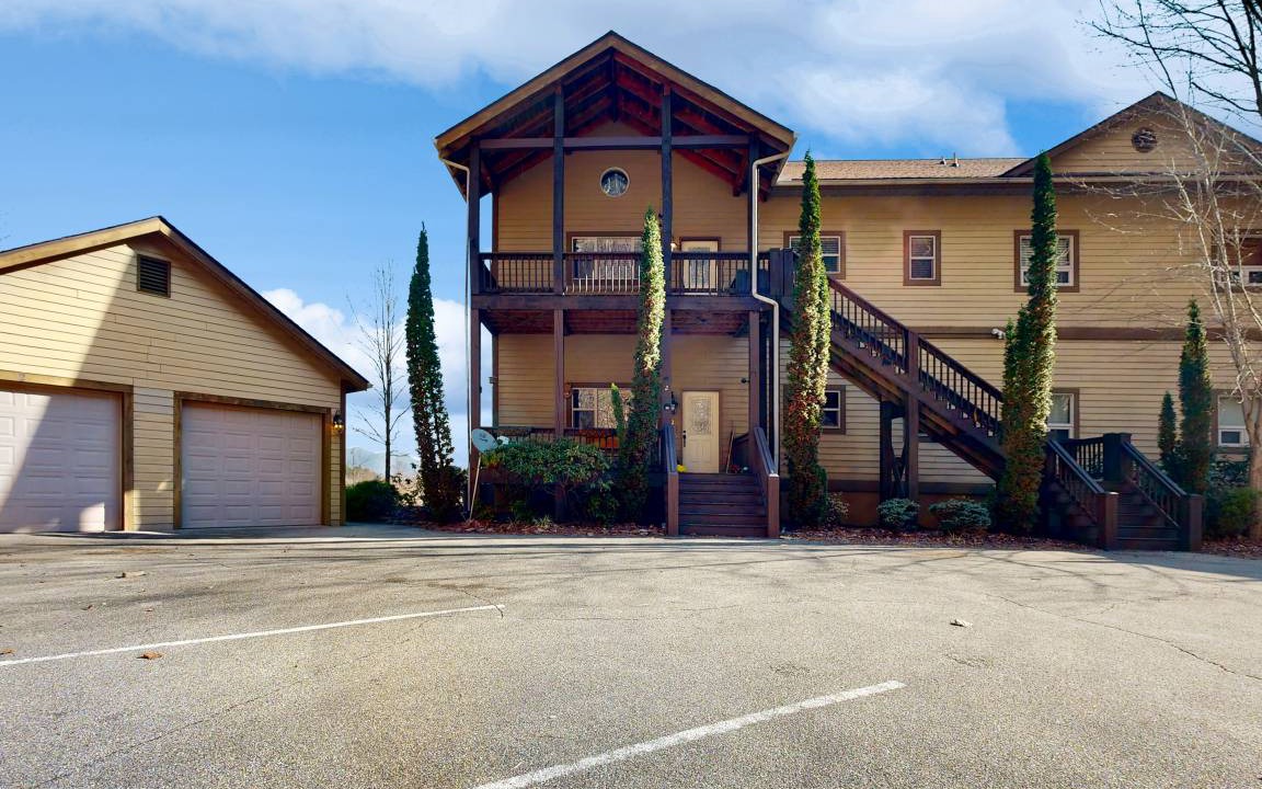 Whittier Condo | 144 m² Condo ∙ 2 bedrooms ∙ 4 guests