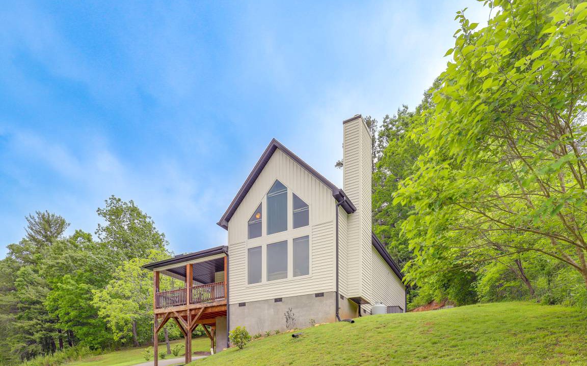 Asheville House | 147 m² House ∙ 3 bedrooms ∙ 8 guests