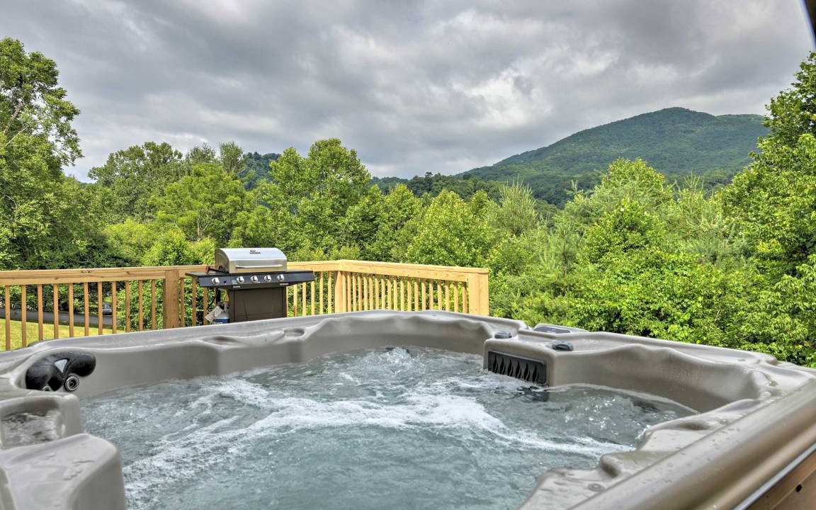 Waynesville House | 148 m² House ∙ 3 bedrooms ∙ 13 guests