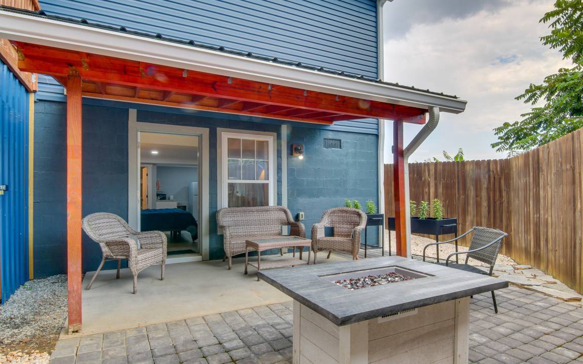 Hendersonville Apartment | 152 m² Apartment ∙ 3 bedrooms ∙ 6 guests