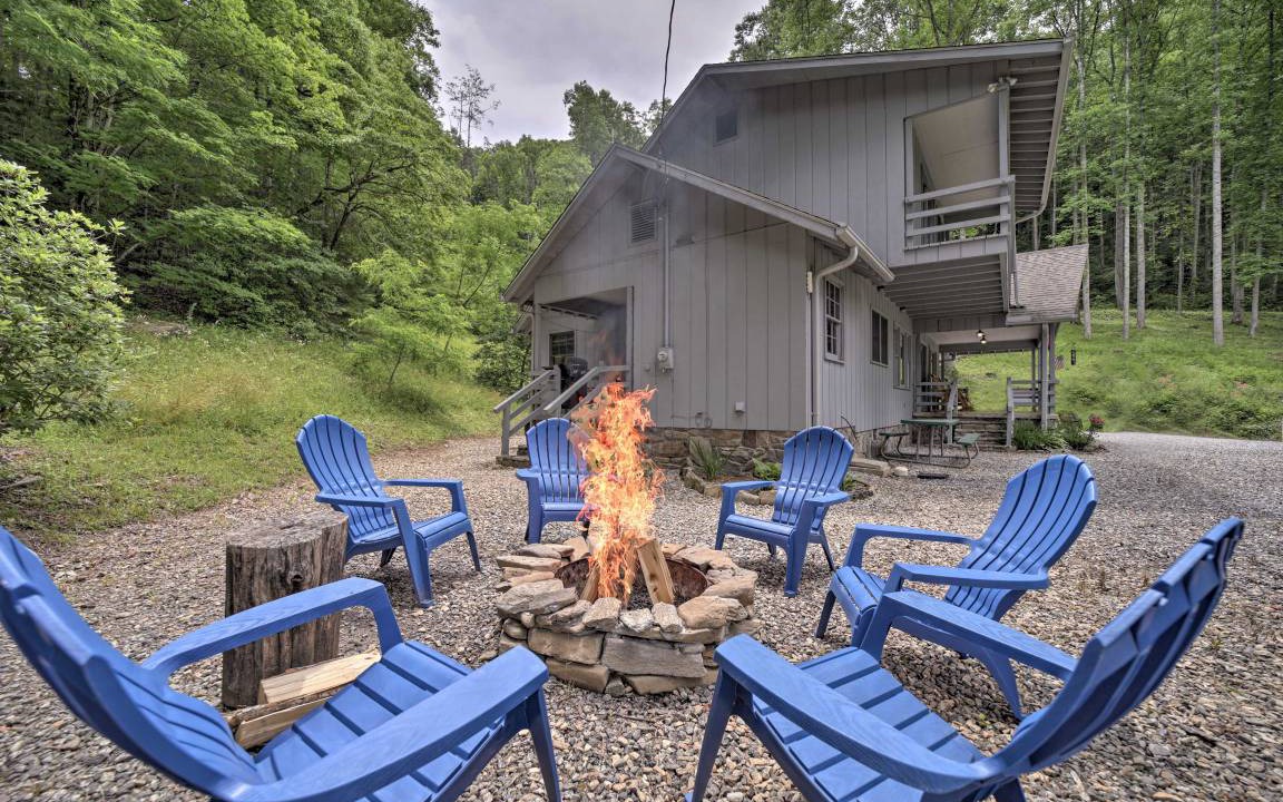 Bryson City House | 152 m² House ∙ 3 bedrooms ∙ 8 guests