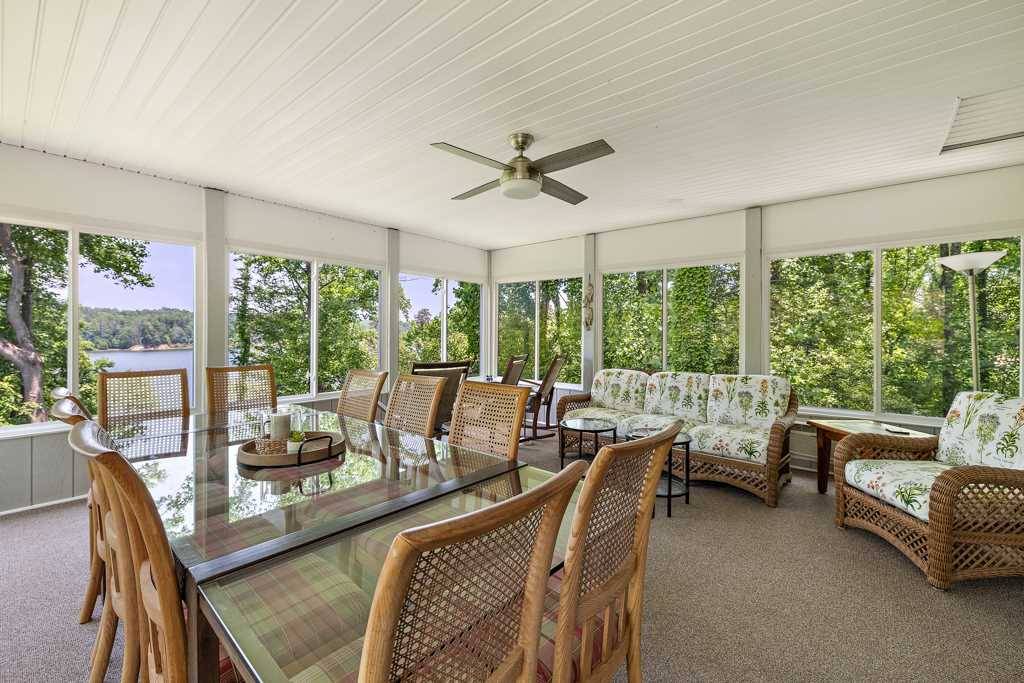 Wilkesboro Cabin | 171 m² Cabin ∙ 2 bedrooms ∙ 11 guests