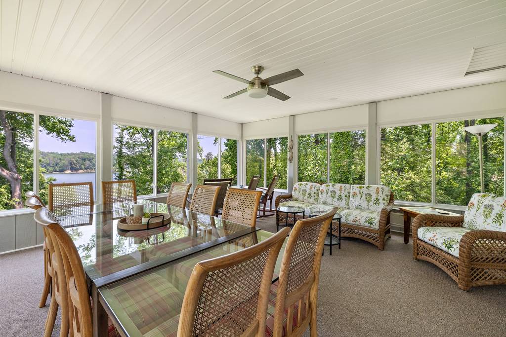 Wilkesboro Cabin | 171 m² Cabin ∙ 2 bedrooms ∙ 11 guests