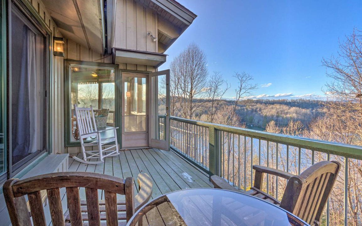 Brevard House | 176 m² House ∙ 3 bedrooms ∙ 6 guests