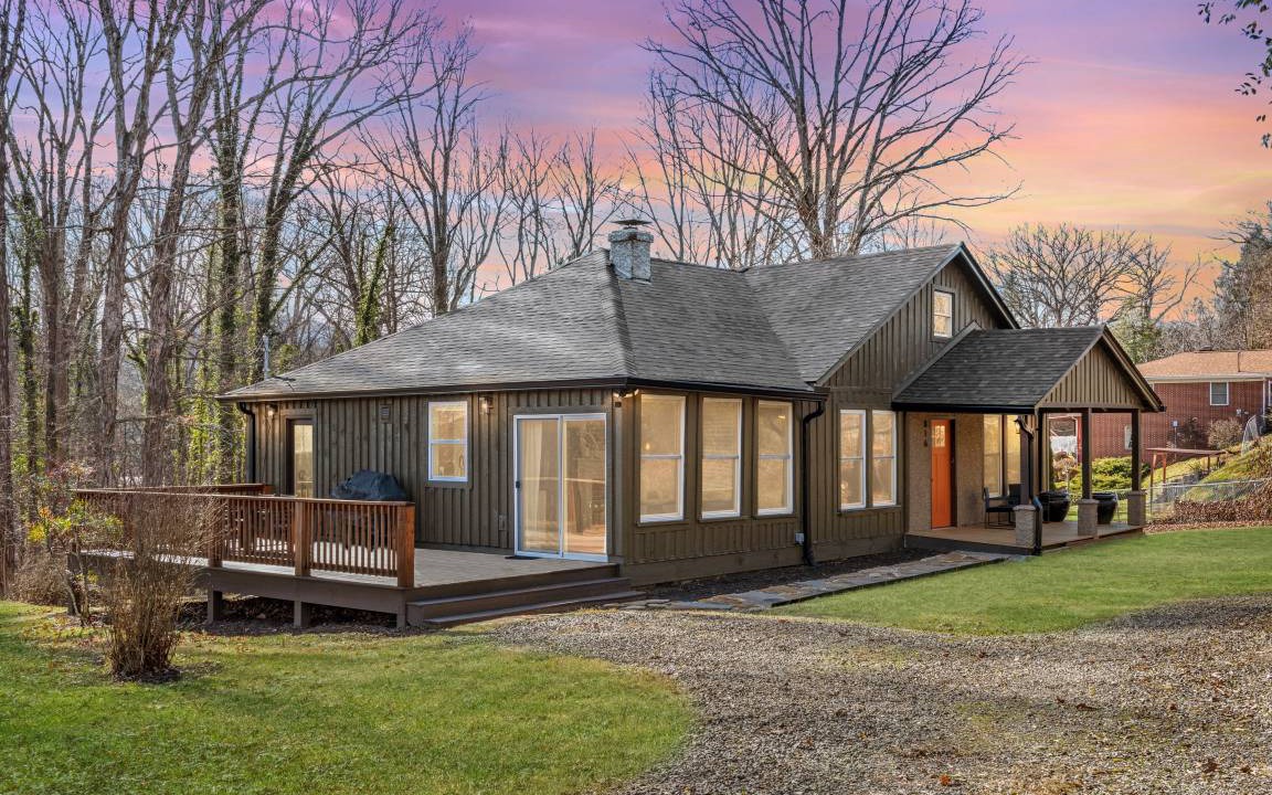 Asheville House | 185 m² House ∙ 3 bedrooms ∙ 6 guests