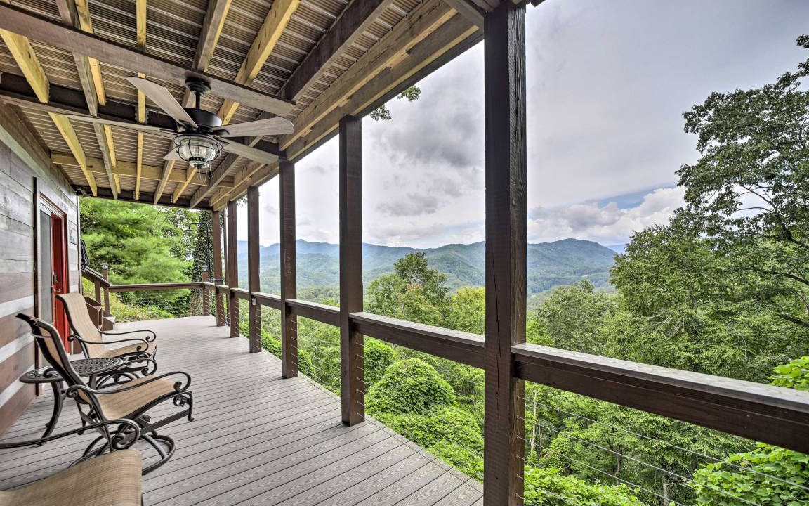 Bryson City House | 185 m² House ∙ 3 bedrooms ∙ 6 guests