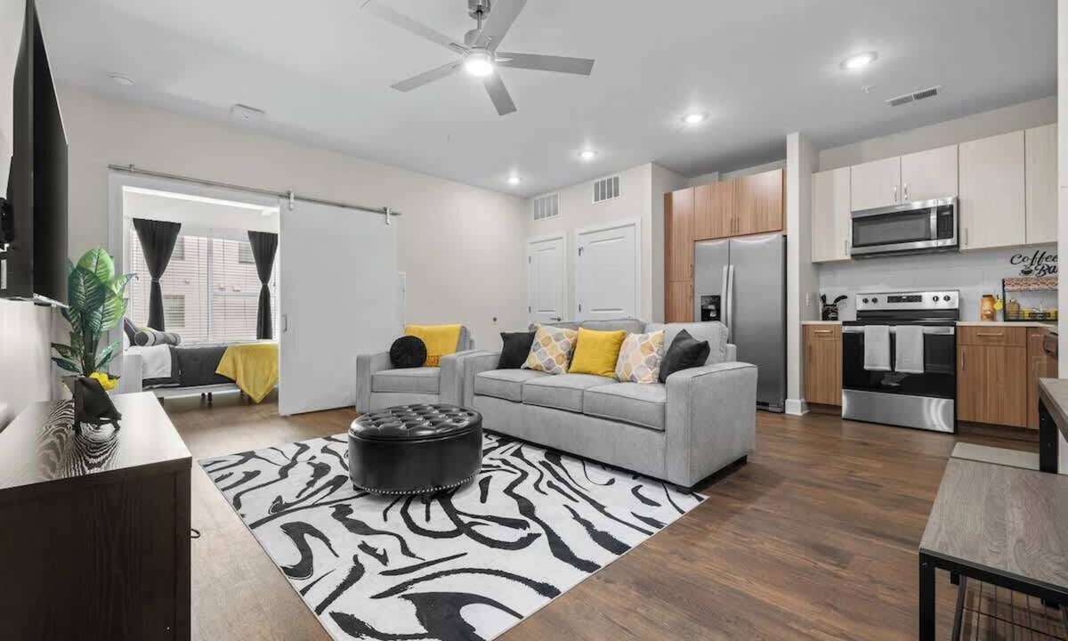 Eighth Avenue Apartment | 1BR Retreat Walk to Broadway & Gulch