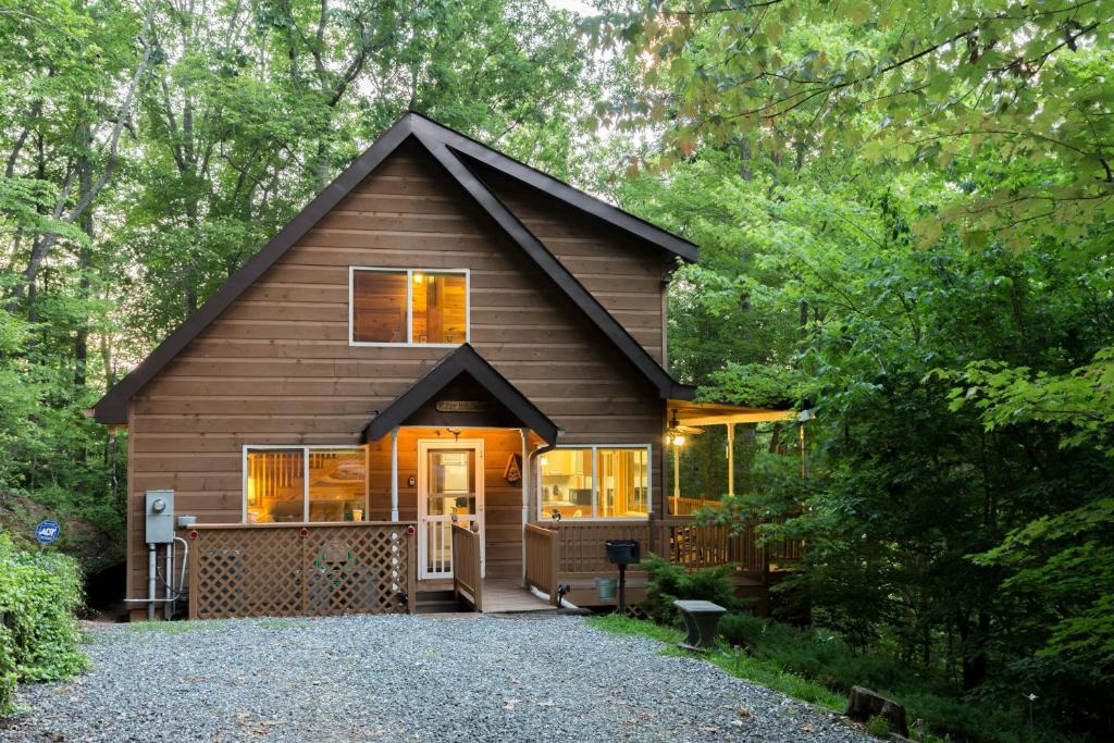 Whittier House | 2 Bed 2 Bath Vacation home in Whittier V