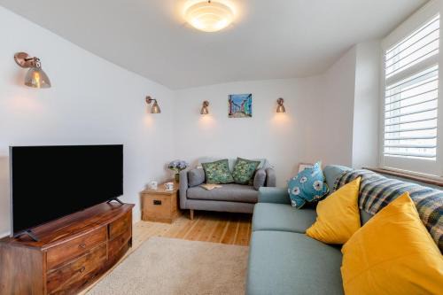 Appledore House | 2 Bed in Appledore oc-s31008