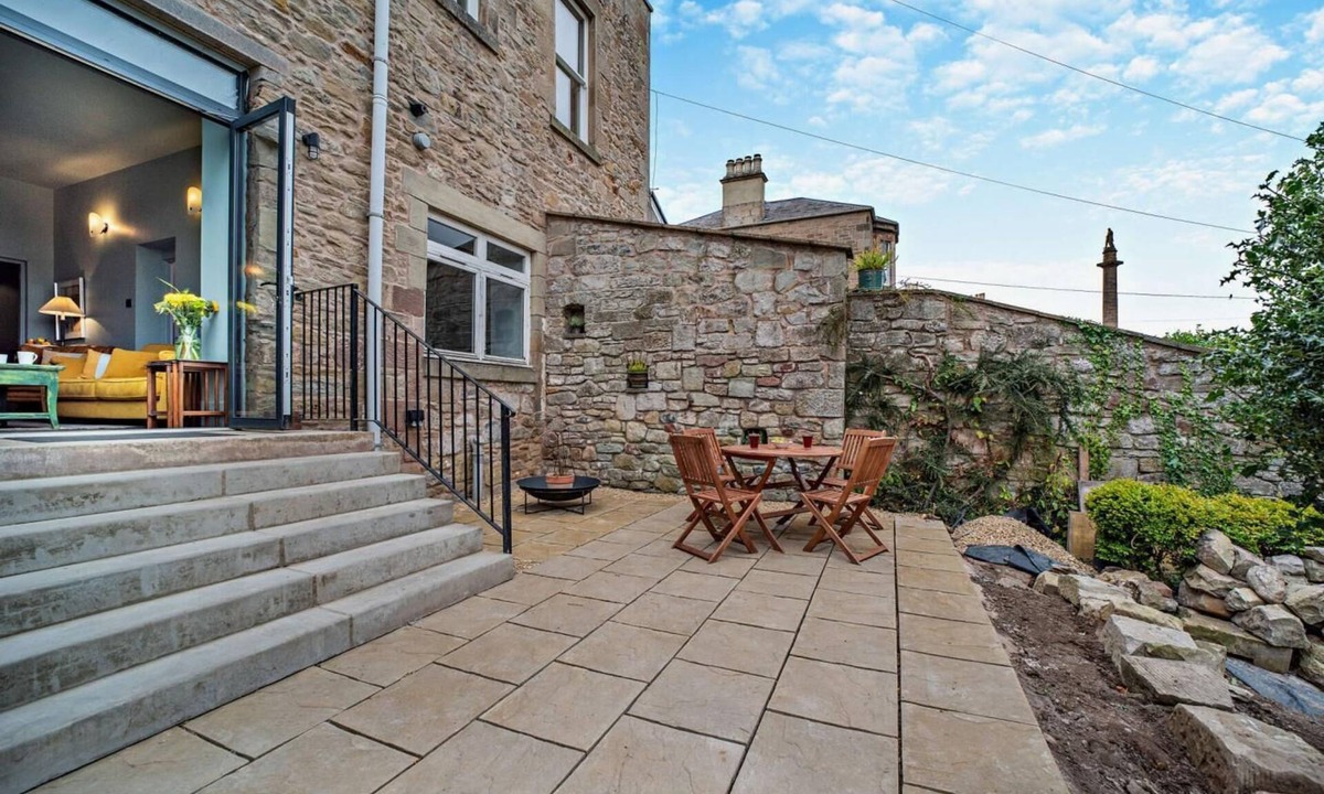 Coldstream Cottage | 2 Bed in Coldstream (oc-t30042)