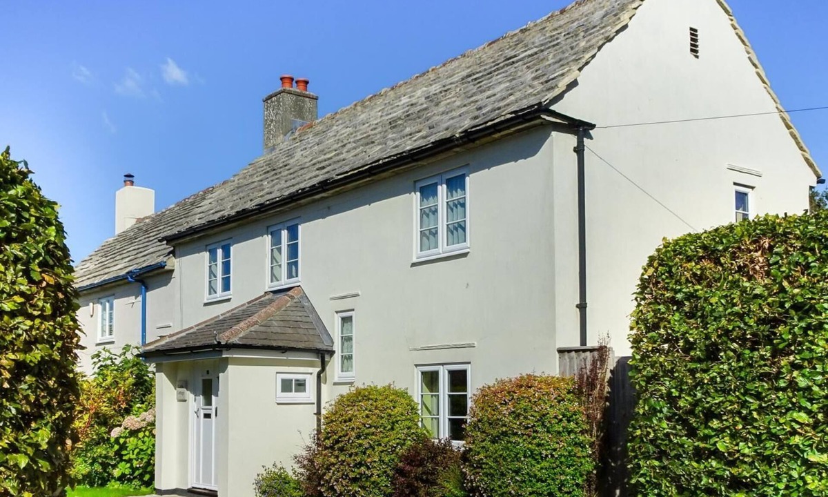 Corfe Castle Village Cottage | 2 Bed in Corfe Castle (oc-g30143)