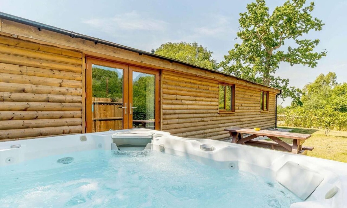 Stanton by Bridge Ski Chalet | 2 Bed in Derby (oc-78581)