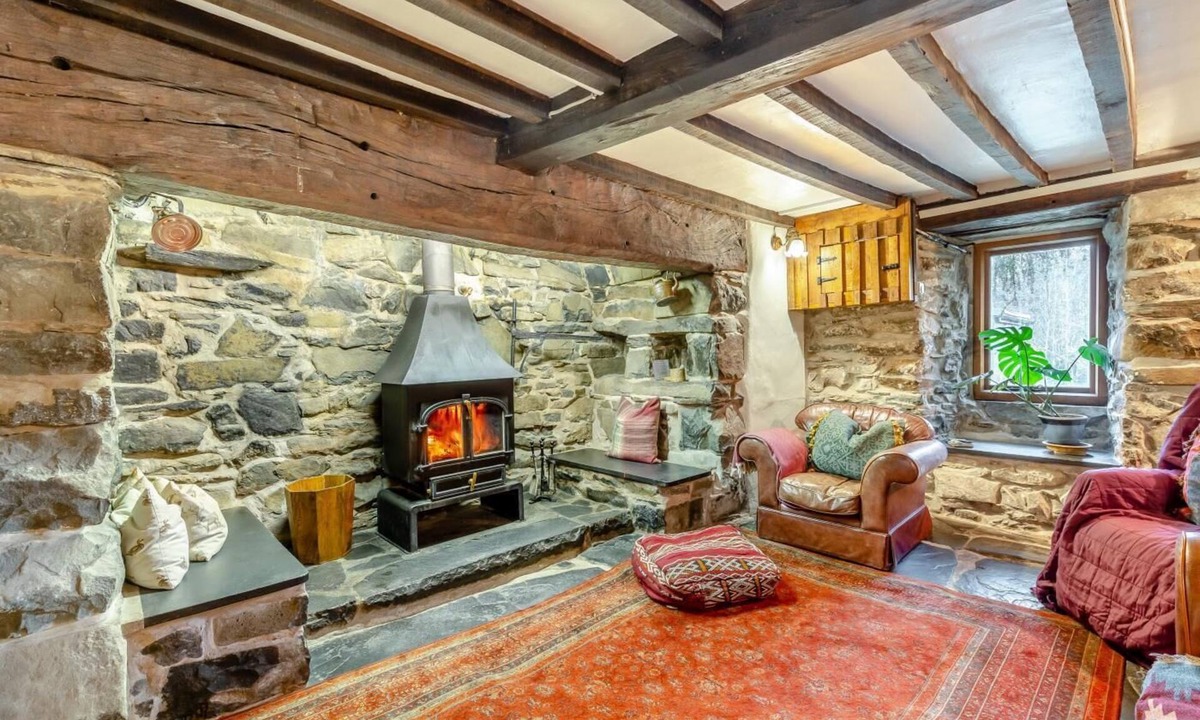 Dolgellau Cottage | 2 Bed in Islawrdref (oc-c30140)