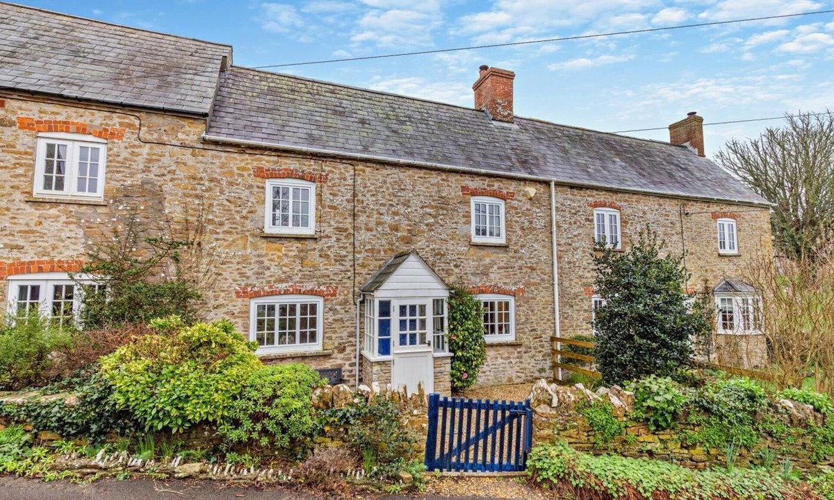 Littlebredy Cottage | 2 Bed in Langton Herring (oc-s28170)