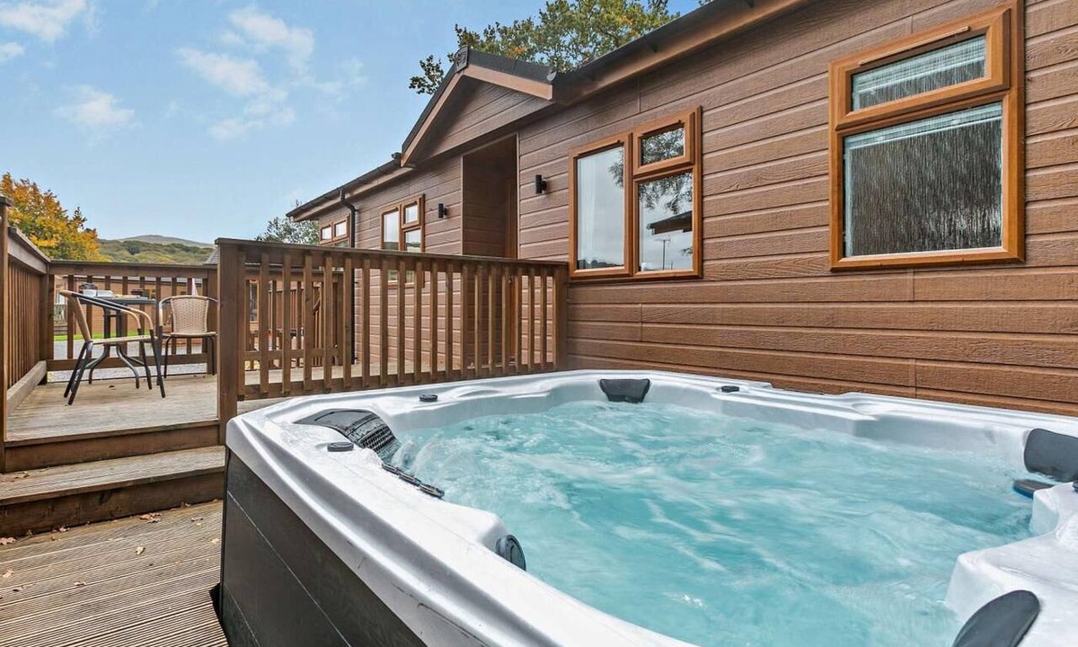 Graddon Cross Ski Chalet | 2 Bed in Okehampton (oc-86870)