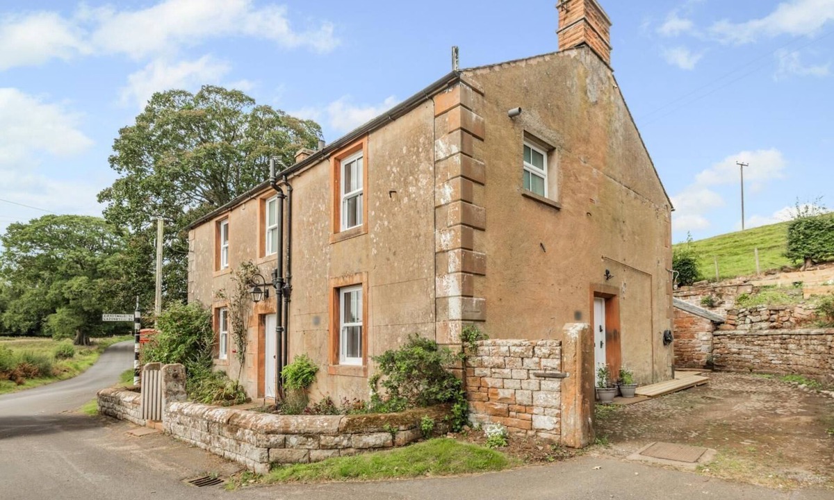 Penrith Cottage | 2 Bed in Staffield (oc-j32453)