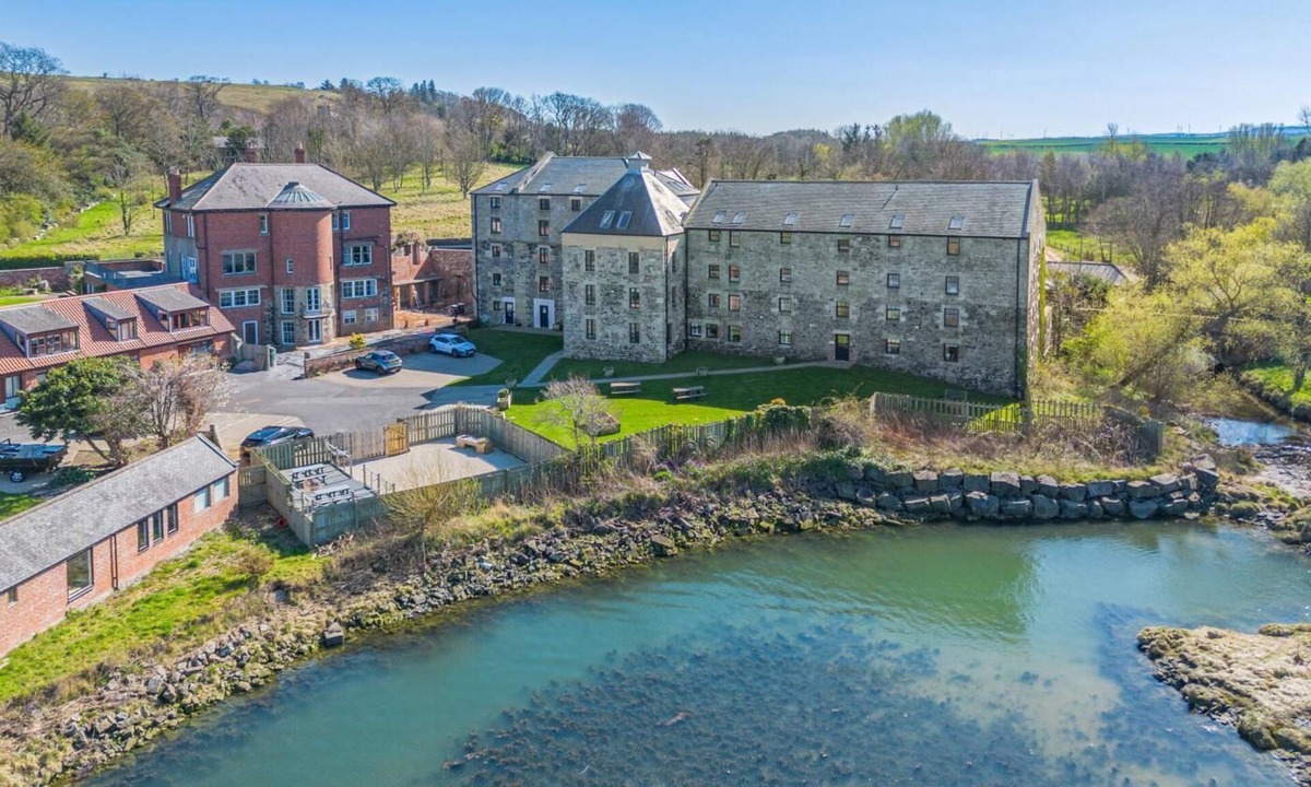 Waren Mill Apartment | 2 Bed in Waren Mill (oc-p33560)