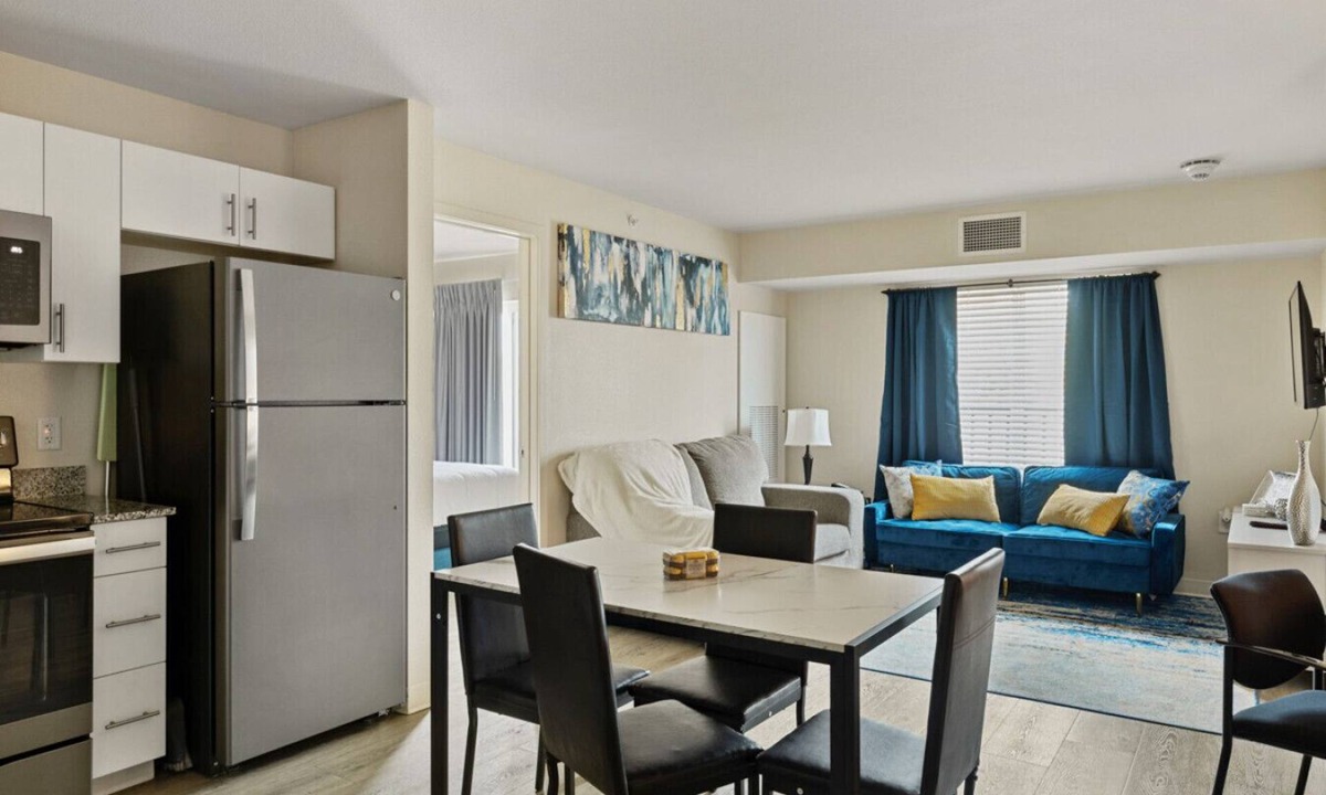 Arrowood Apartment | 2 Bedroom 2 Full Bathrooms spacious condo with balcony and reserved parking