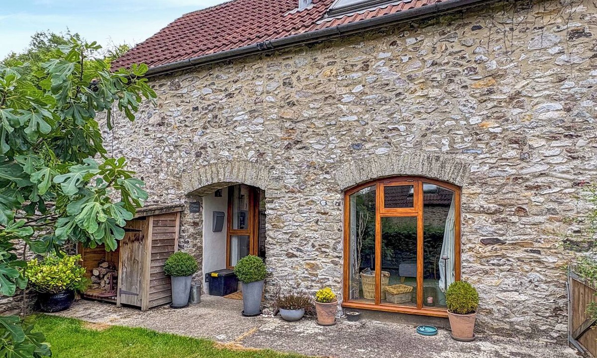 Honiton Cottage | 2 bedroom accommodation in Combe Raleigh