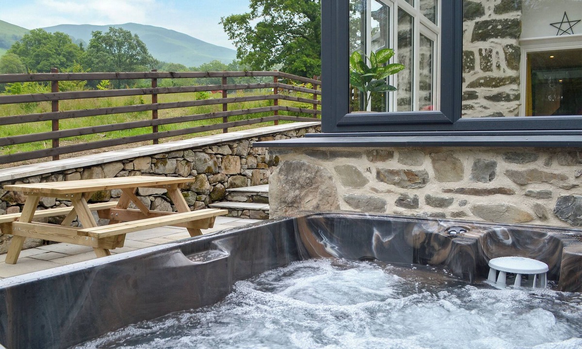 Mawddwy Cottage | 2 bedroom accommodation in Cwm-Cewydd, near Machynlleth