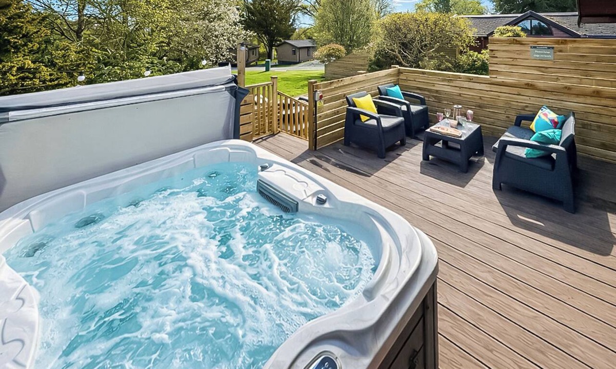 Raywell Ski Chalet | 2 bedroom accommodation in Raywell, Beverley