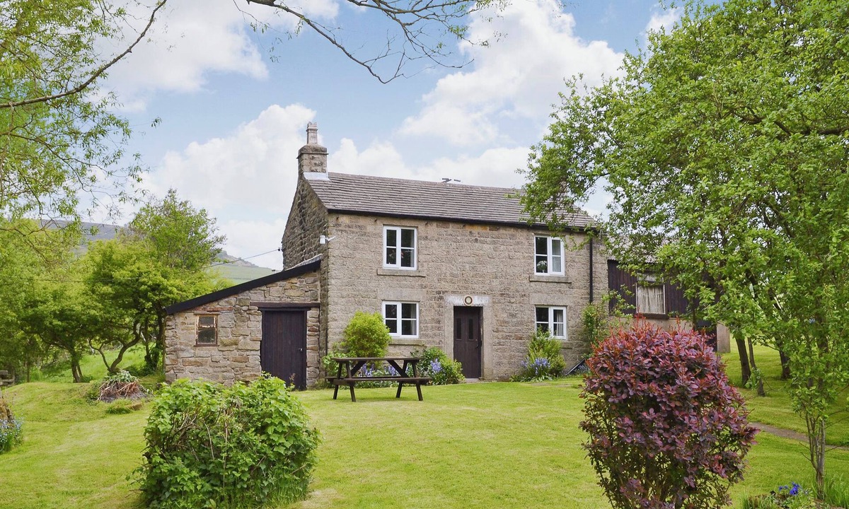 Hope Valley Cottage | 2 bedroom accommodation in Hope Valley