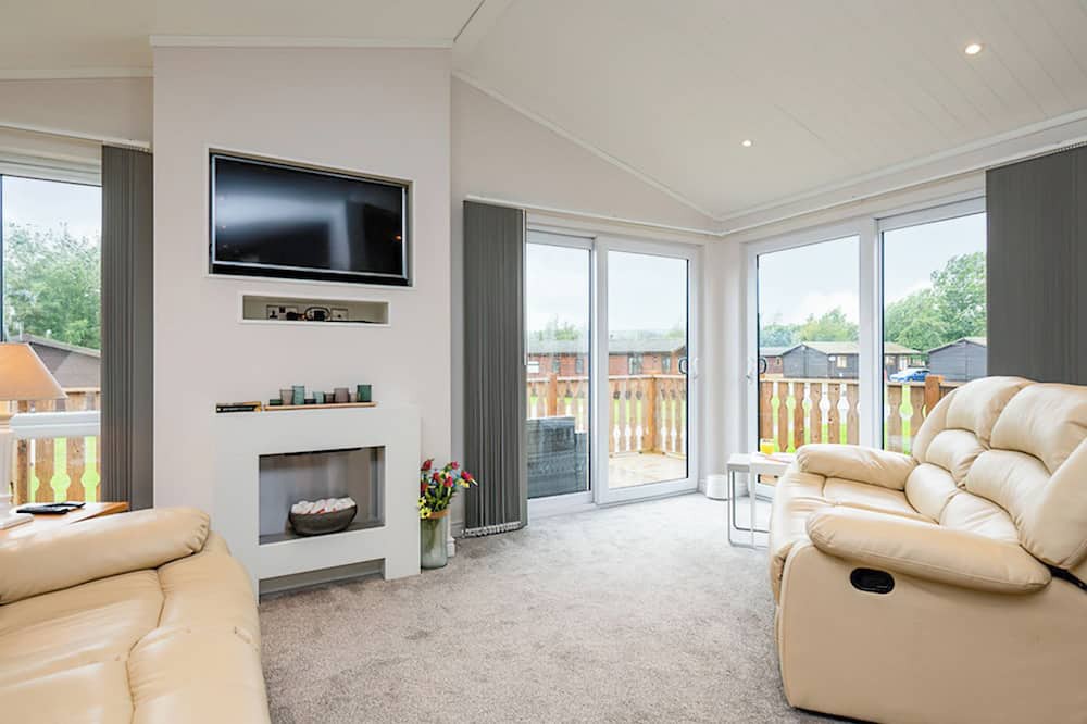 Carnforth Ski Chalet | 2 bedroom accommodation in Carnforth