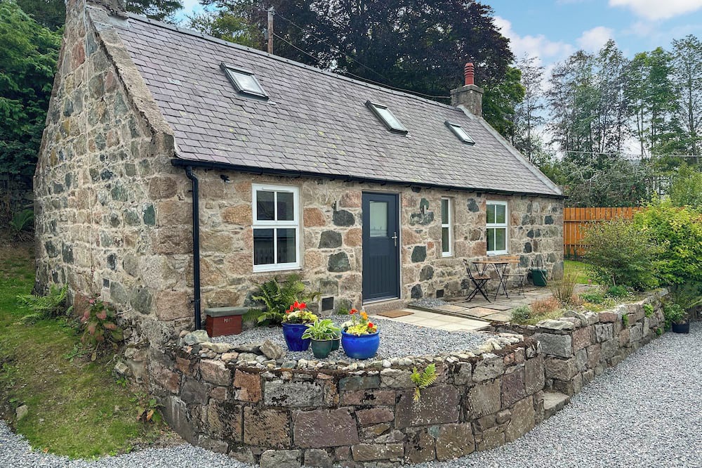 Aboyne Cottage | 2 bedroom accommodation in Aboyne